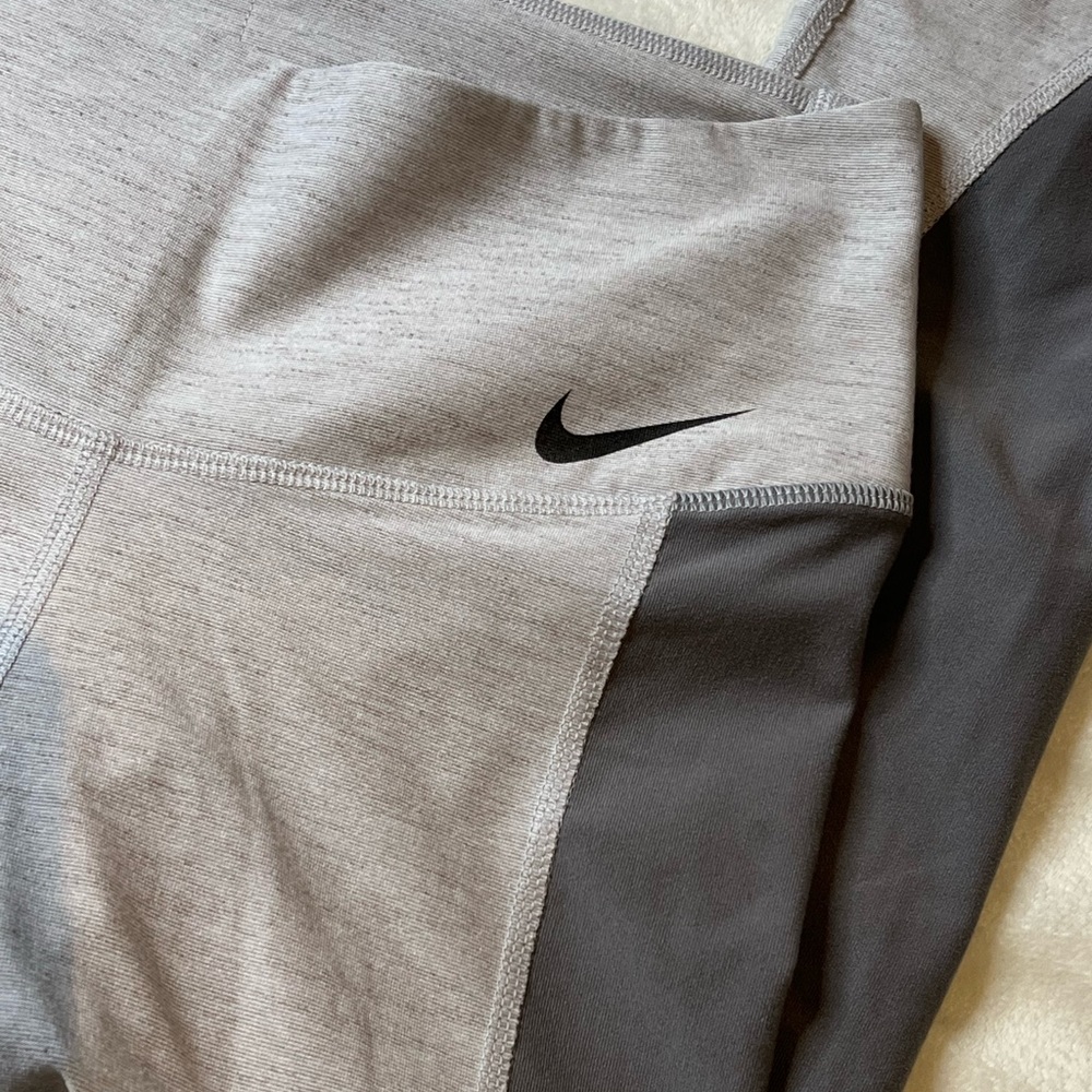 Gray Nike Dri-Fit Athletic Leggings Size Small